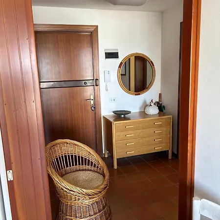Daire Ampio In Centro Con Vista - Terrazze, Parcheggio Gratuito E Wi-fi *