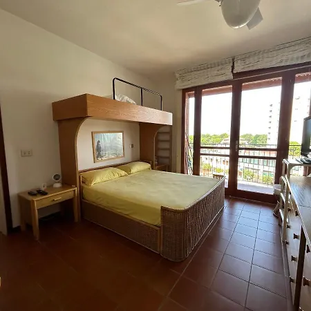 Ampio In Centro Con Vista - Terrazze, Parcheggio Gratuito E Wi-fi Apartment