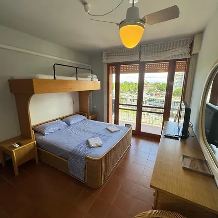 Ampio In Centro Con Vista - Terrazze, Parcheggio Gratuito E Wi-fi Lignano Sabbiadoro